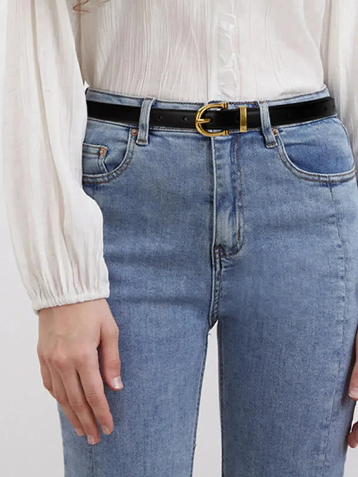 Althea – Minimalist black design – Buckle belt