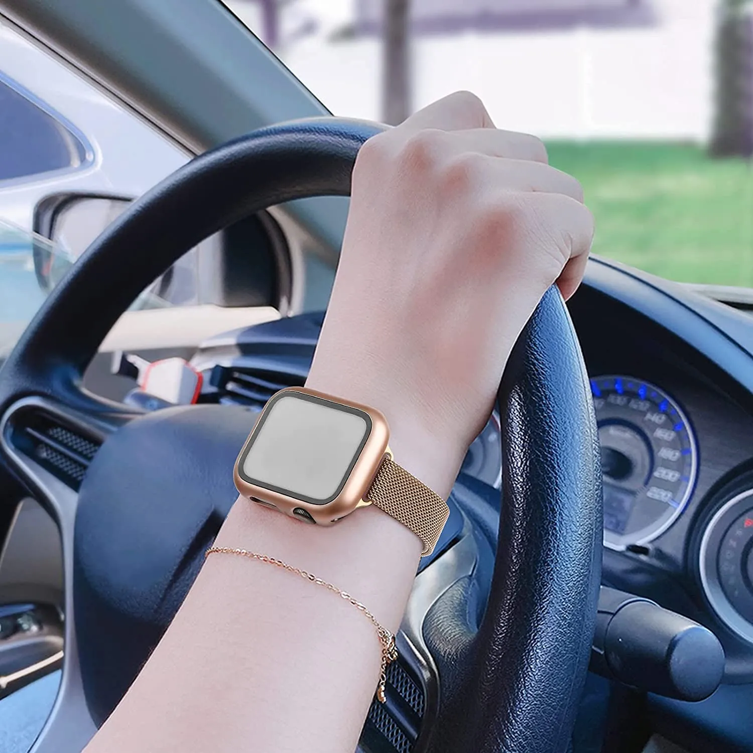 Apple Watch 41mm / 40mm / 38mm | Slim Milanese Loop Watch Band Strap | Classic Gold