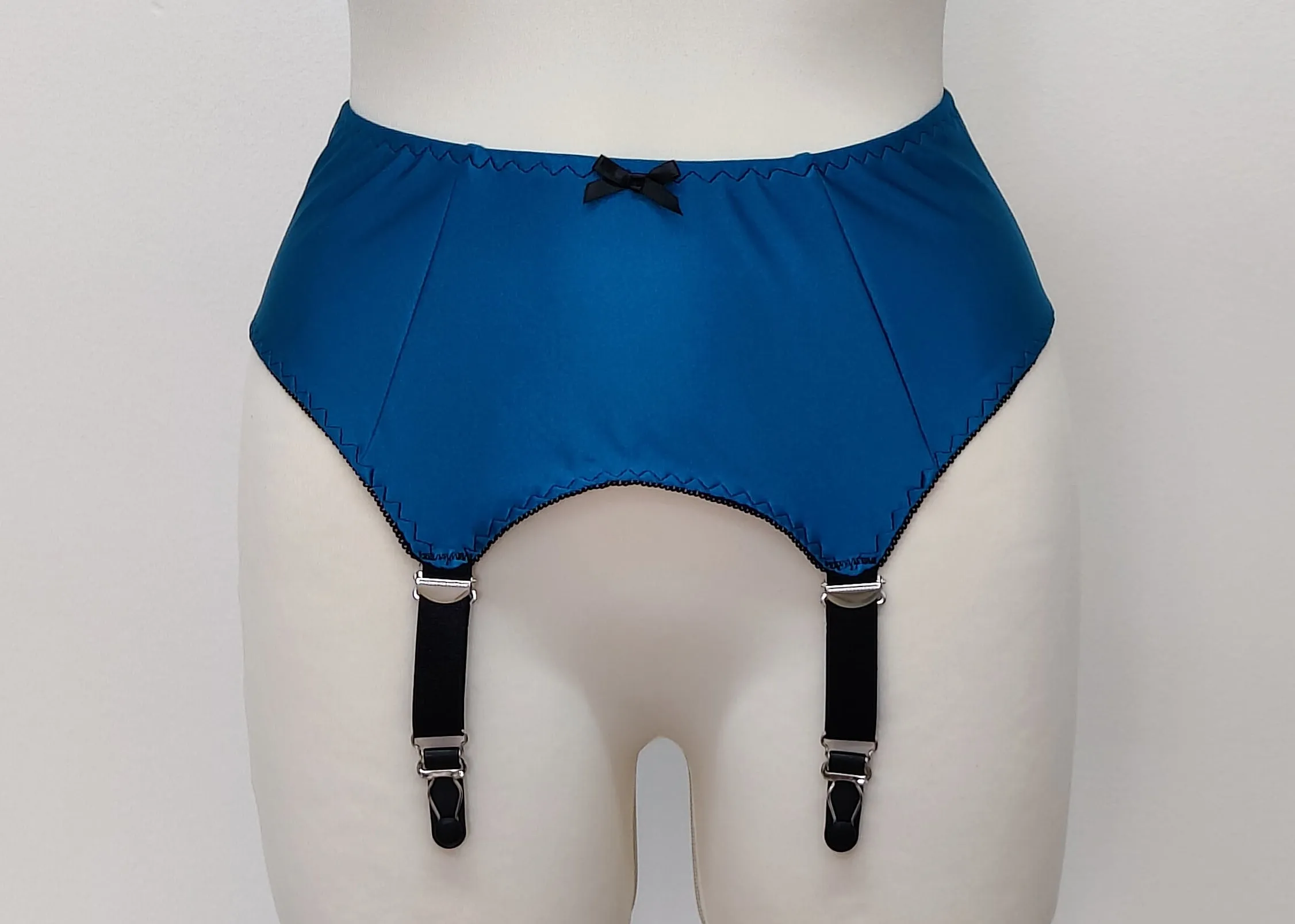 Basic 4 Strap GRETA Garter Belt