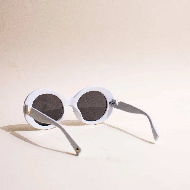 Go Vintage Oversized White Sunglass