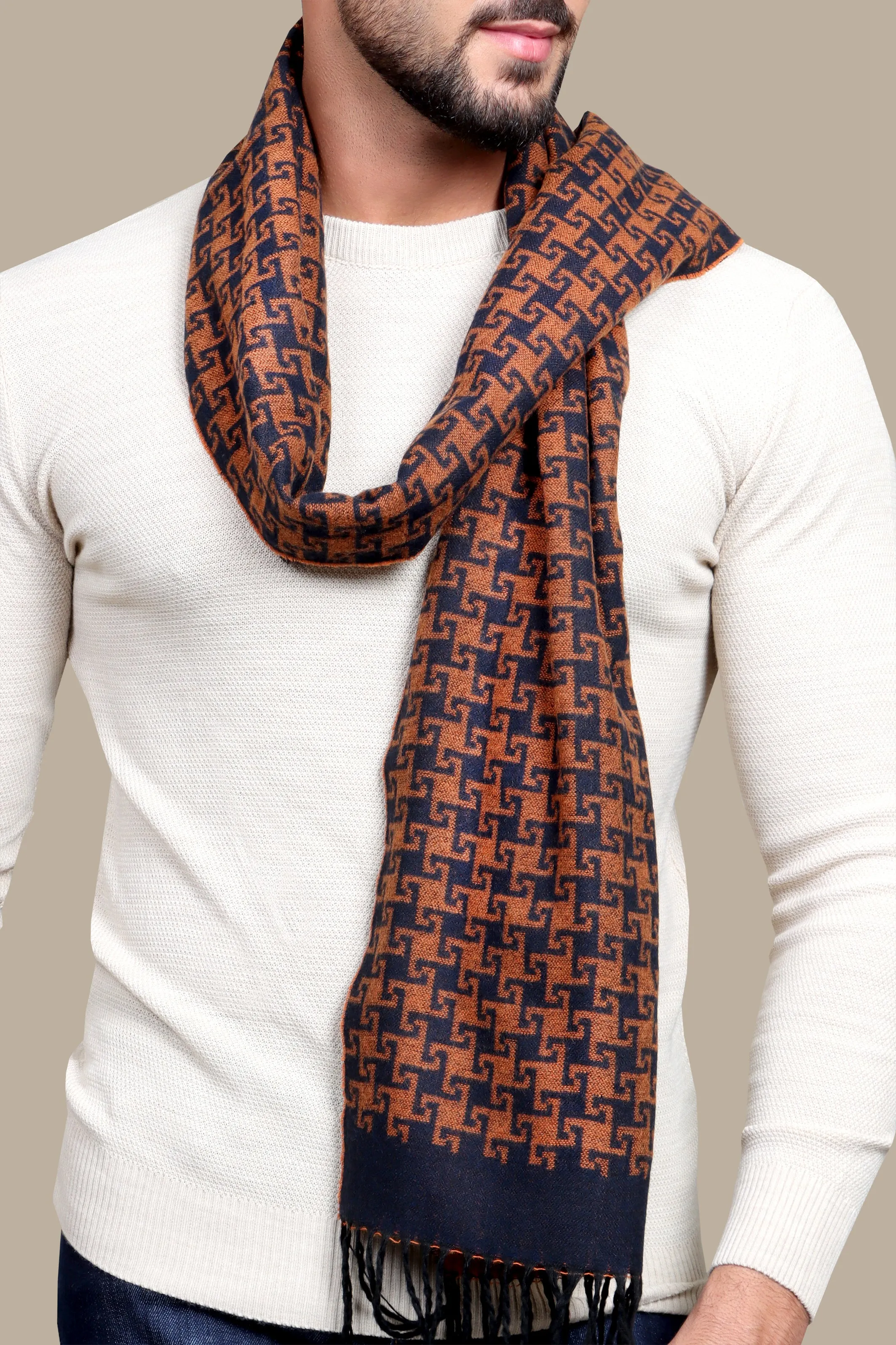 Havana Hues: Havane-Colored Wool Scarf with Exquisite Design