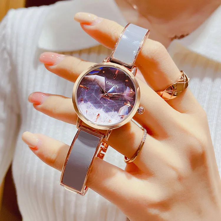 Women Fashion Diamond Watch with Classy Bracelet