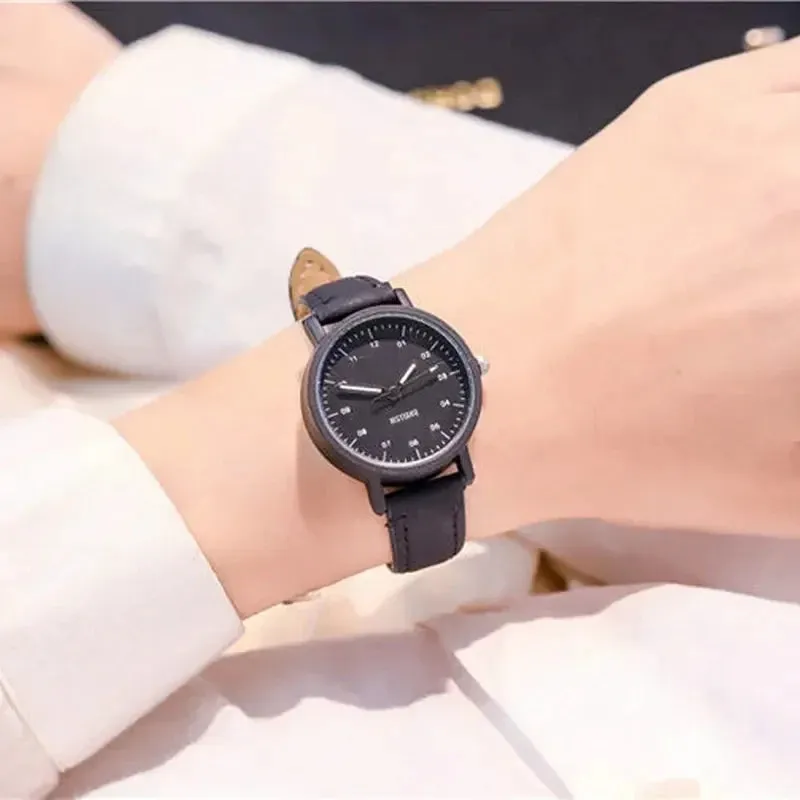 Women Luxury Quartz Watch Waterproof Round Dial Retro Style