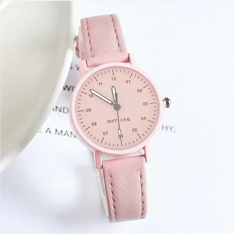 Women Luxury Quartz Watch Waterproof Round Dial Retro Style